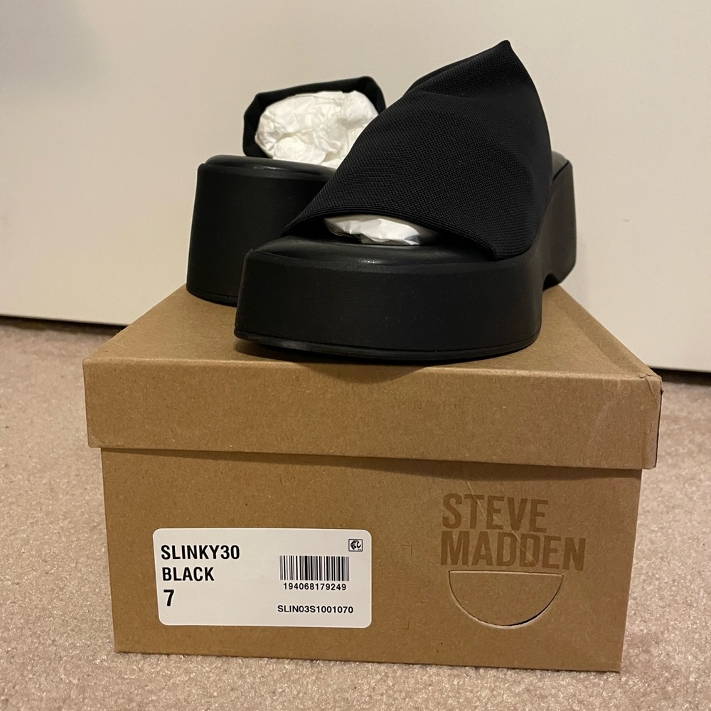 Steve Madden Slinky